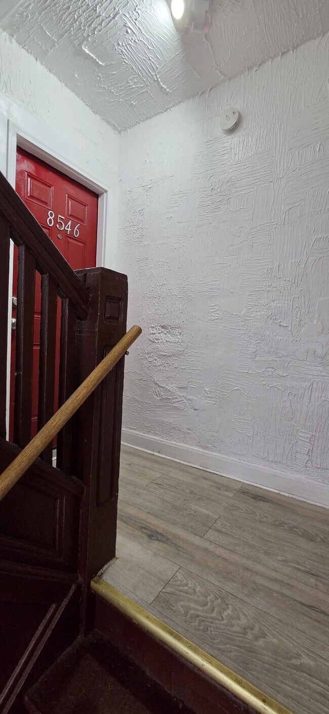 Foto del edificio - 8546 Ironwood St