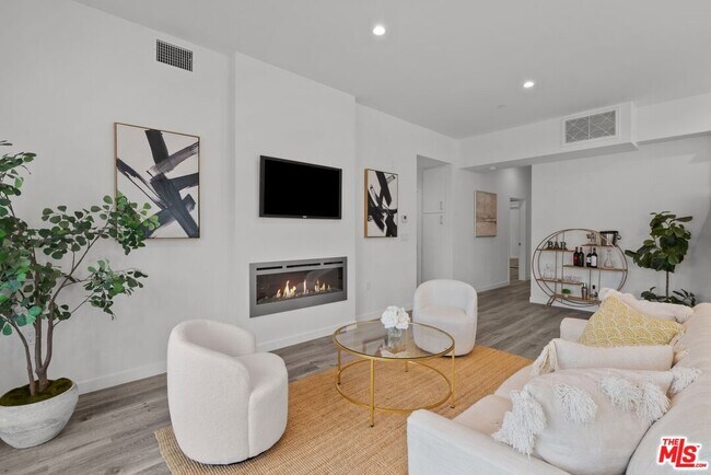 Foto del edificio - 5114 Cahuenga Blvd