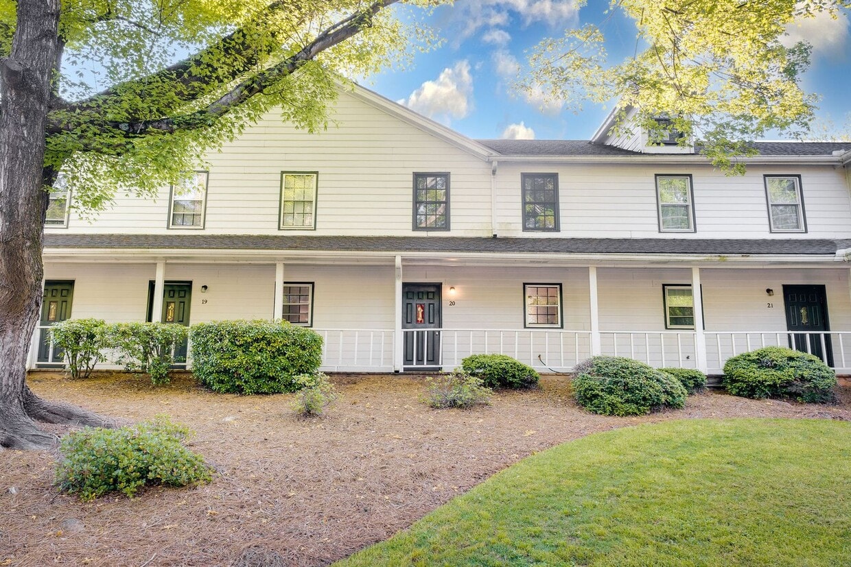 Foto principal - Convenient to campus and Five Points- Jame...