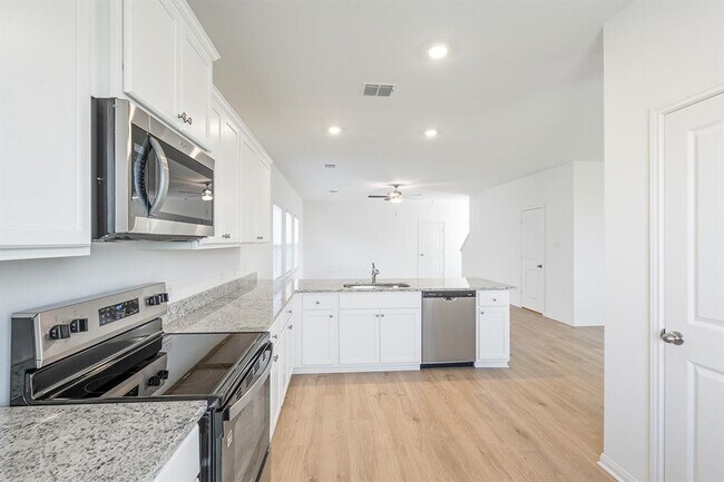 Building Photo - 120 Paria Ct