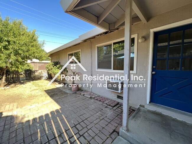 Foto del edificio - 2 br, 1 bath House - 5805 Woodleigh Dr