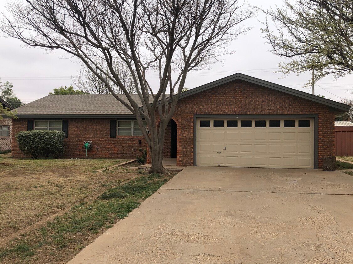 Foto principal - 124 Cottonwood Ln