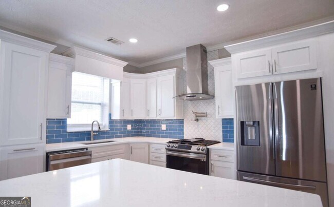 Building Photo - 6616 Splashwater Dr