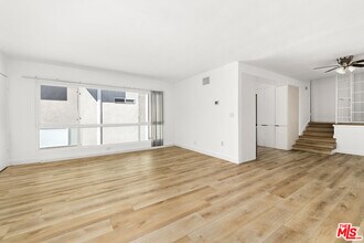 Building Photo - 340 N Palm Dr