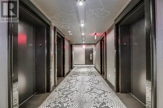 Building Photo - 65 St Mary St