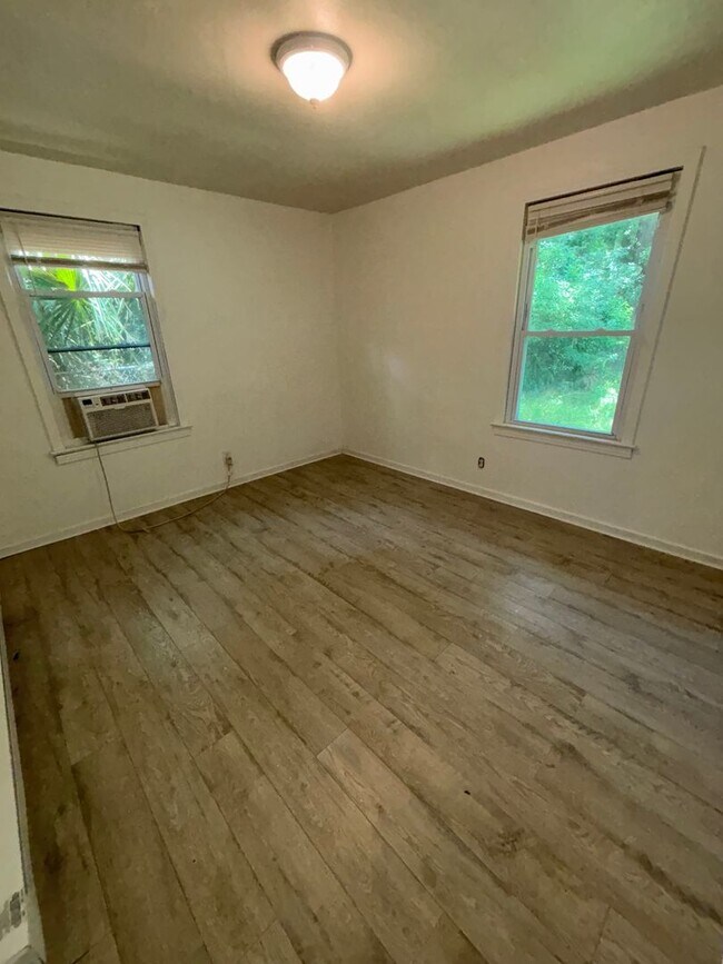 Foto del edificio - Charming 3-Bedroom Home in Jacksonville