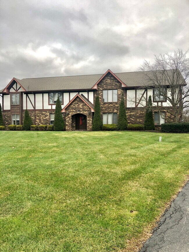Foto del edificio - 888 Pearson Cir