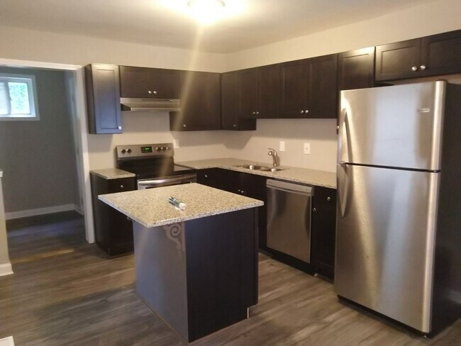 Foto del edificio - 700 Cedar Ave NW
