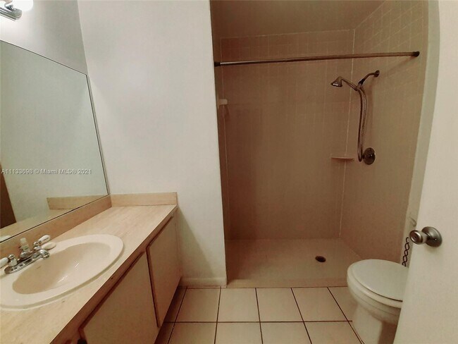 Building Photo - 13500 SW 10th Pl
