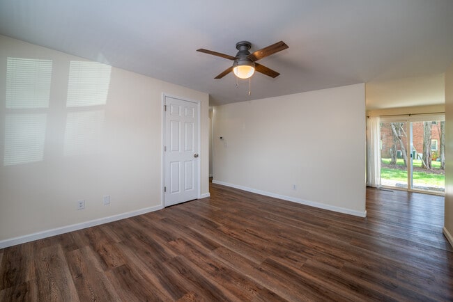 Photo - 468 Greenville Hwy (Brevard, NC) Townhome