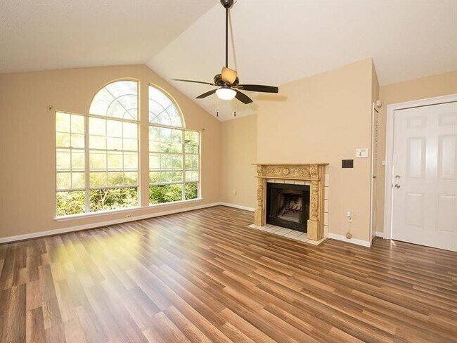 Building Photo - 618 Cypress Pointe St