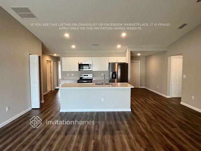 Building Photo - 5358 NW Rugby Dr