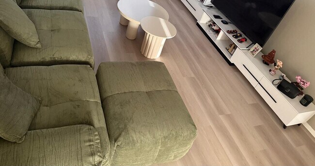 Building Photo - 1480 E Sample Rd