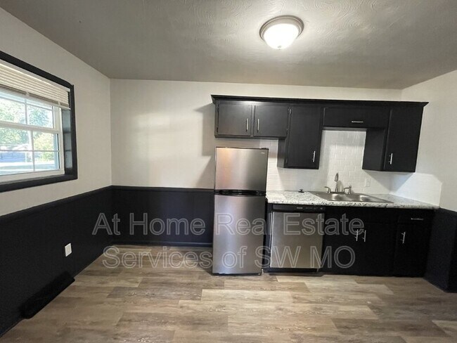 Foto del edificio - 2151 S Fairway Ave