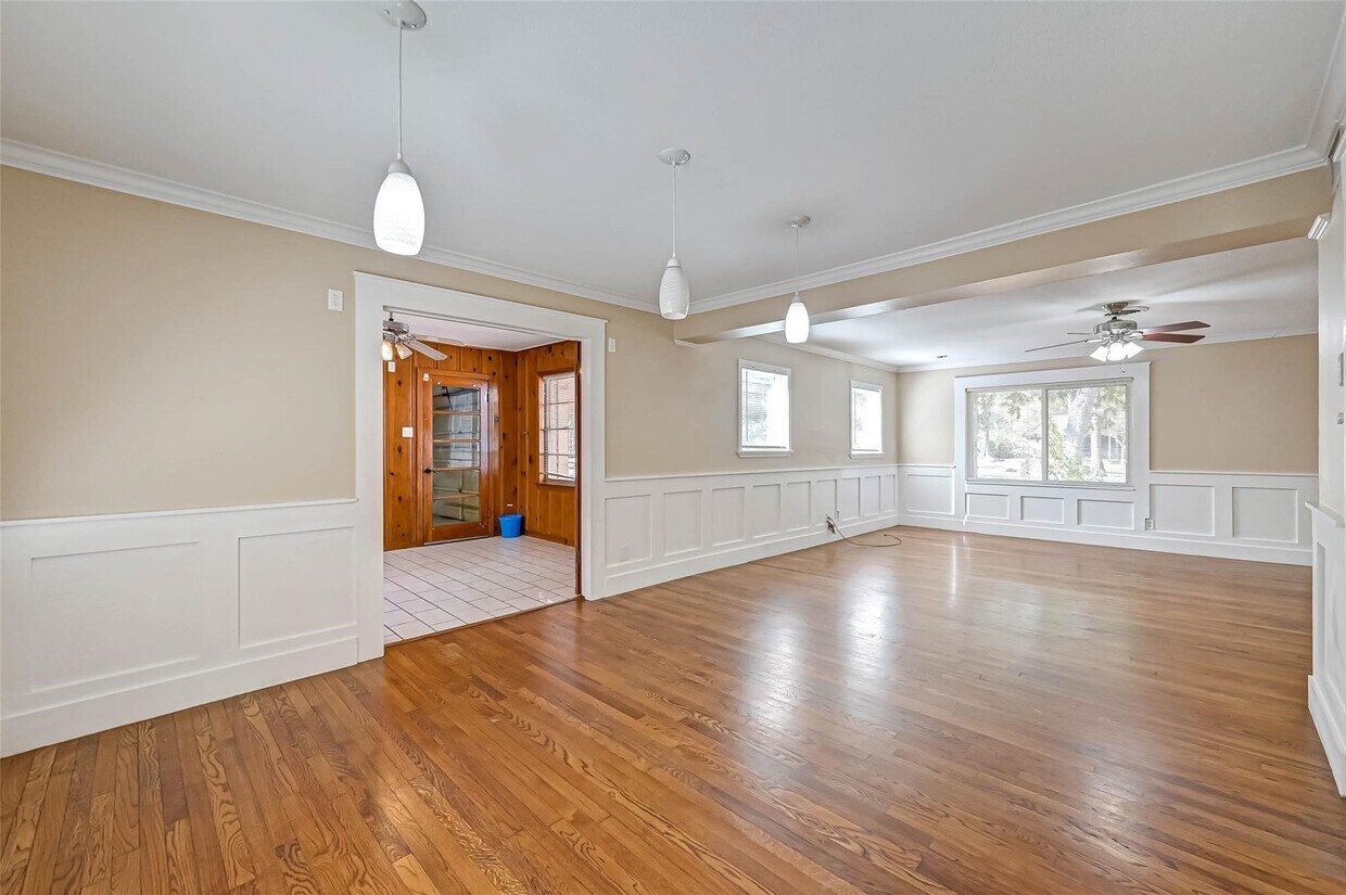 Foto del edificio - 9349 Rosstown Way