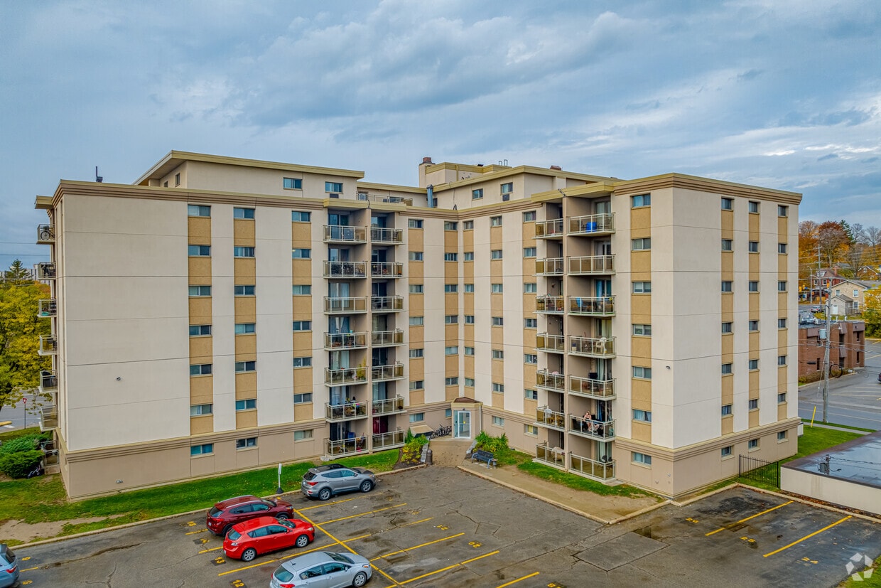 Primary Photo - Silvercreek Terrace
