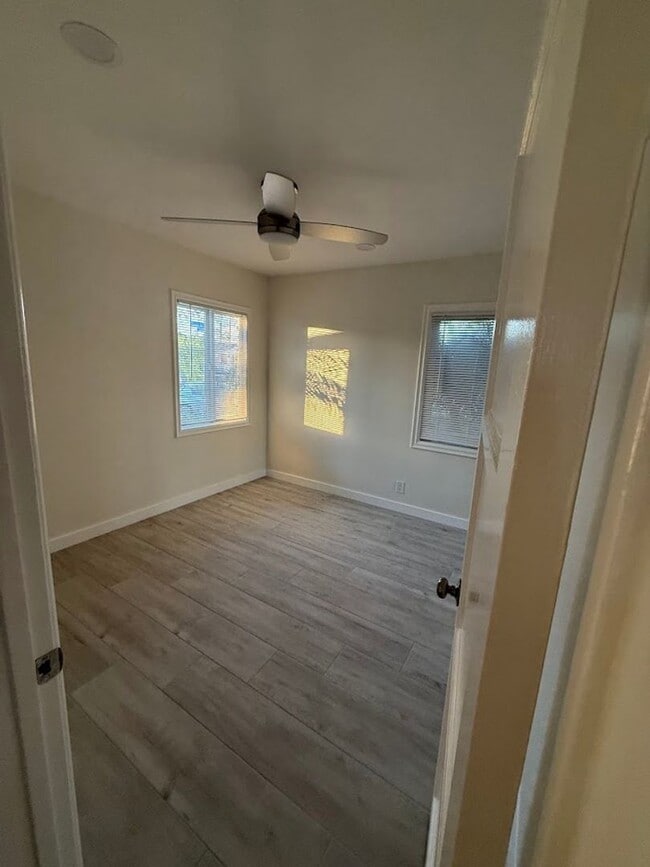 Foto del edificio - Stunning Fully Remodeled 3-Bedroom Home with Open-Concept Kitchen & Private Primary Suite