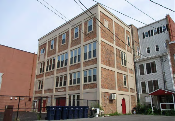 Primary Photo - 81 Fall St