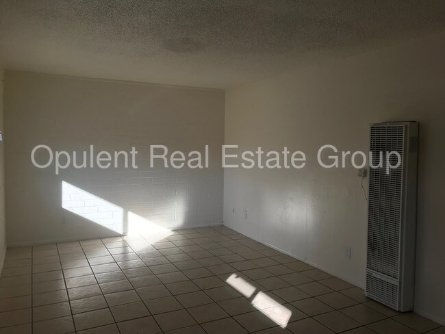 Foto del edificio - 4329 N Longview Ave