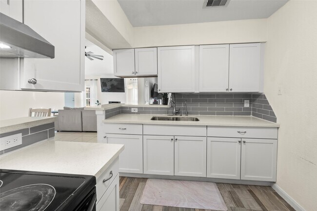 Foto del edificio - 11007 White Oak Bend Dr