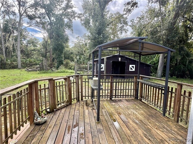 Building Photo - 9750 W Dunnellon Rd