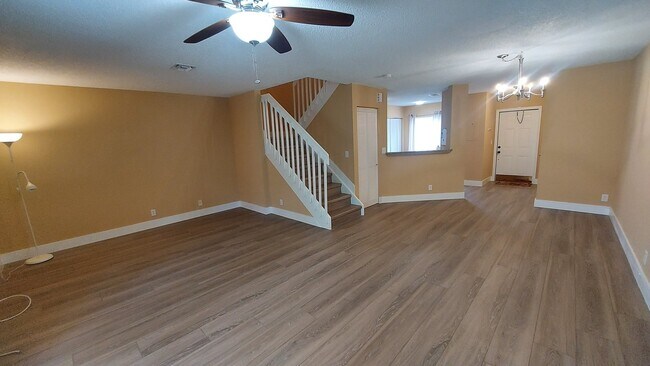 Building Photo - 4718 SW 13th Ct