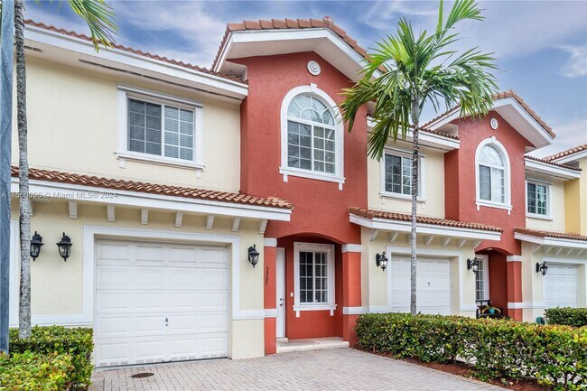 Building Photo - 5327 SW 40th Ave