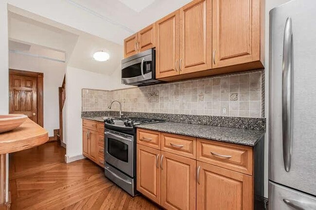 Building Photo - 139 W 122nd St