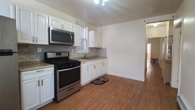 Building Photo - 32 Armstrong Ave