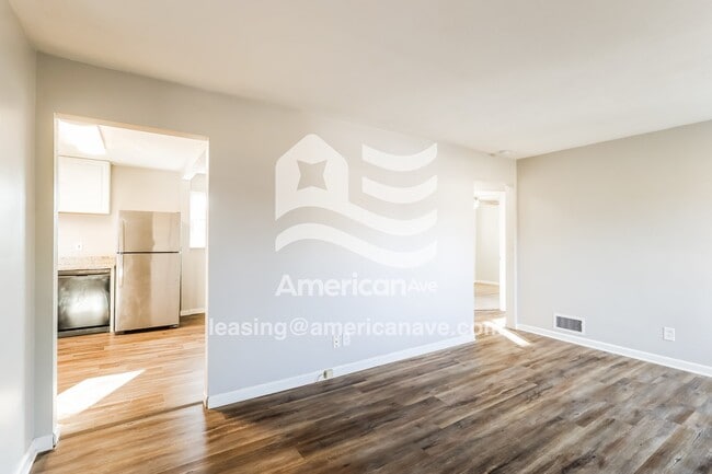 Building Photo - 536 Trenton Ave