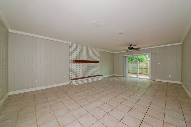 Building Photo - 5423 25th St W