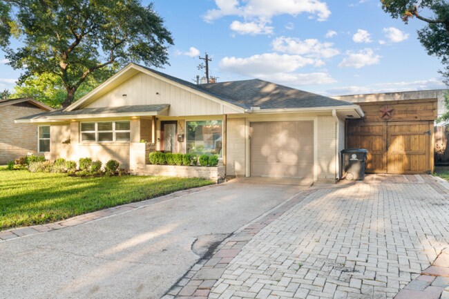 Foto del edificio - 1723 Knightwick Dr