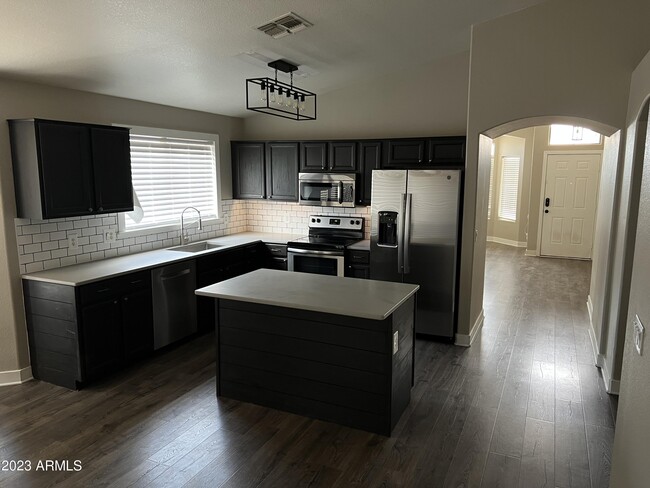 Foto del edificio - 17654 N 6th Ave