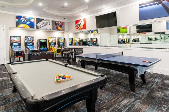 Billiard room - Ellis Station