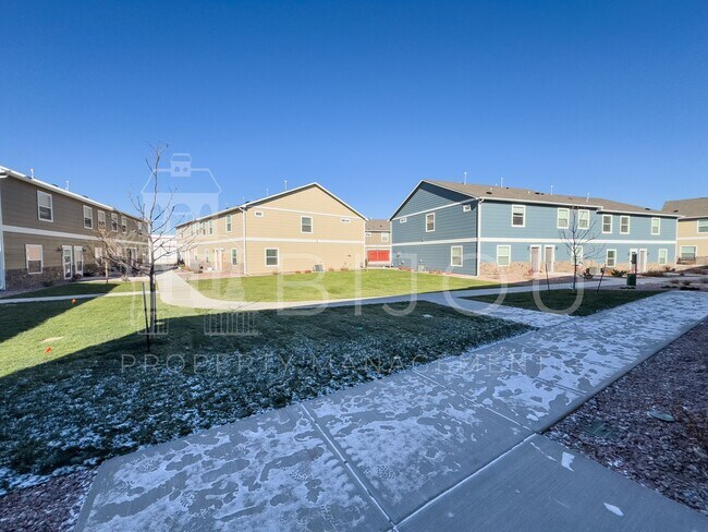 Foto del edificio - New Townhome close to Military Bases and s...