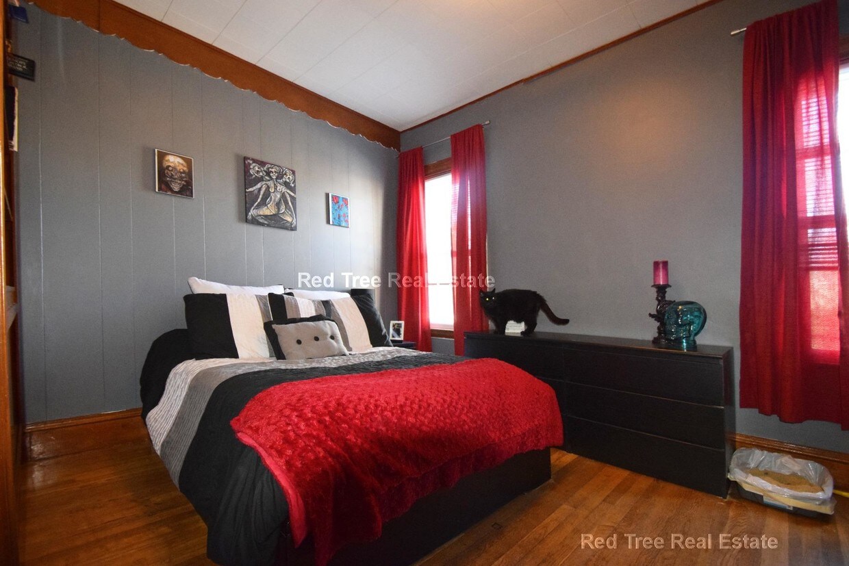 Foto principal - 193 Cypress St