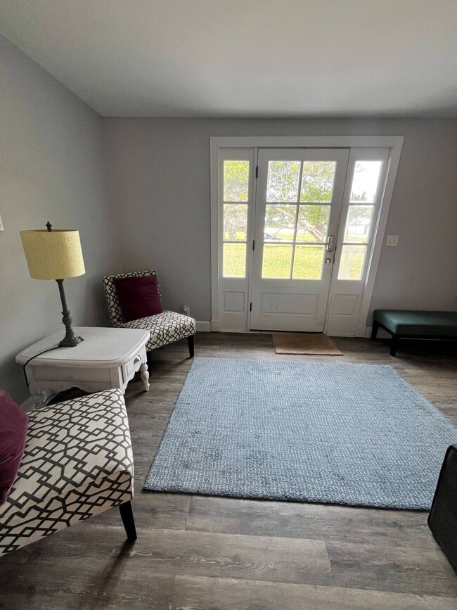 Building Photo - 144 Menendez Rd