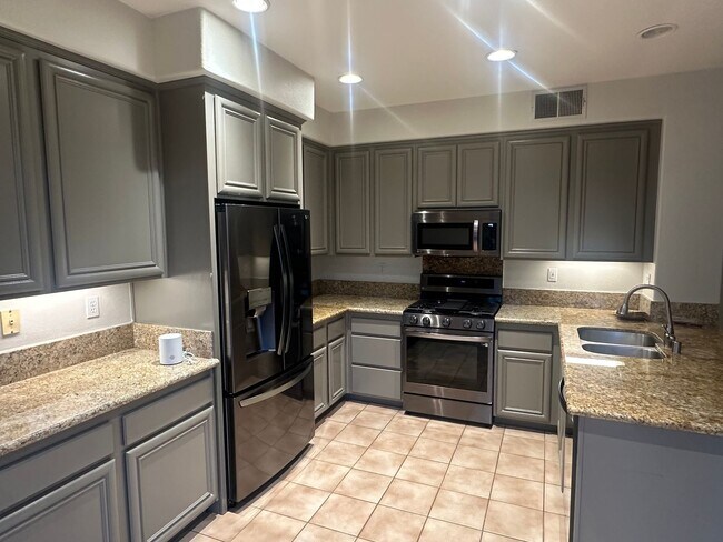 Building Photo - Stunning Calavera Hills home with Amazing view! 4 Bed/ 3 Bath / 2287 Sq Ft SFR-Available 1/15/26