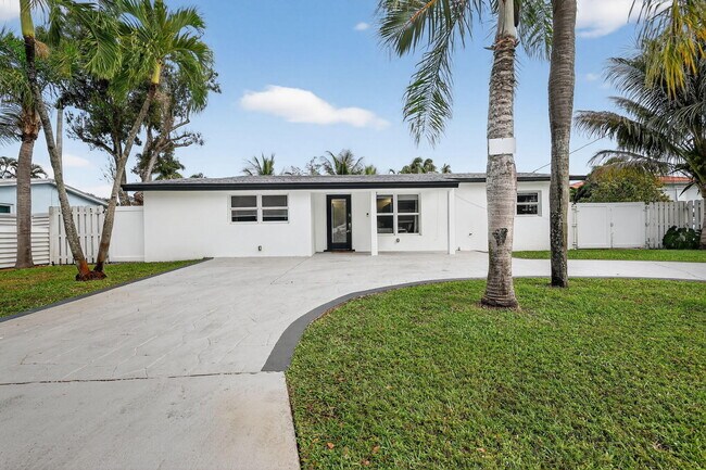 Building Photo - 4540 SW 28th Terrace