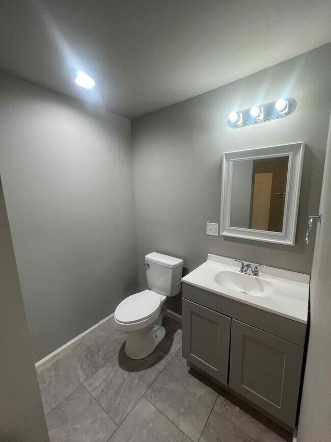 Foto del edificio - 610 W 9th St