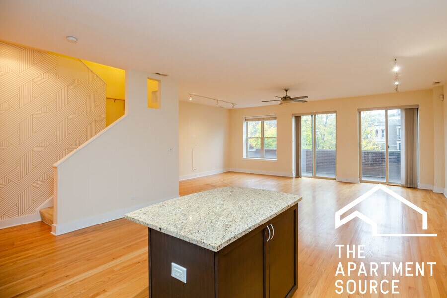 Foto principal - 2504 N Willetts Ct