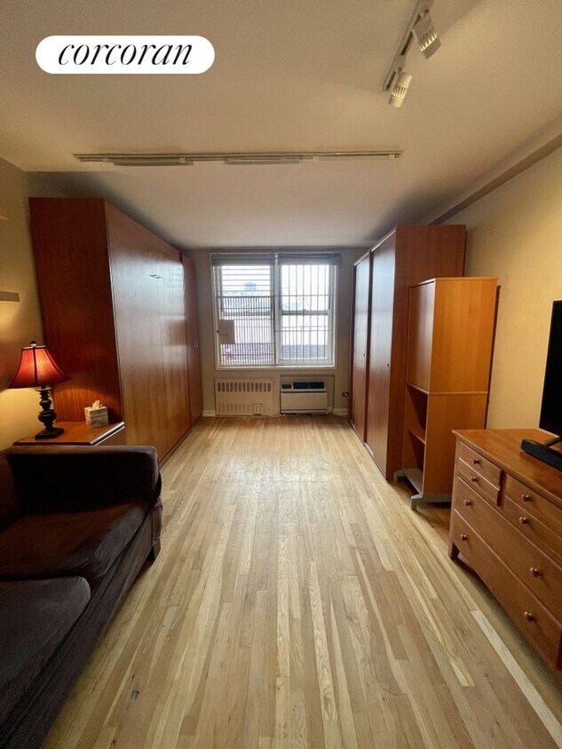 Foto principal - 3185-85 Crescent St