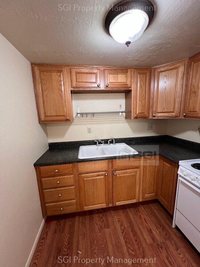 Building Photo - Nice one bedroom condo in Surprise!