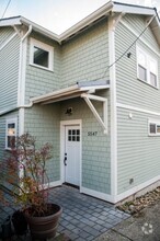 Building Photo - 5547 34th Ave NE