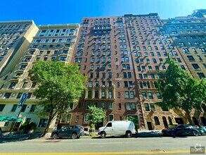 Building Photo - 147 W 79th St