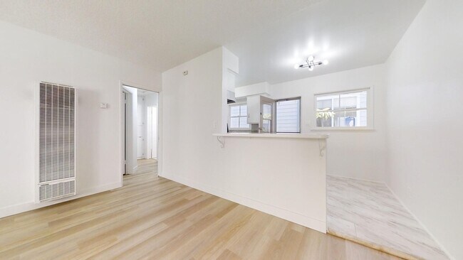 Building Photo - 127 Virginia St