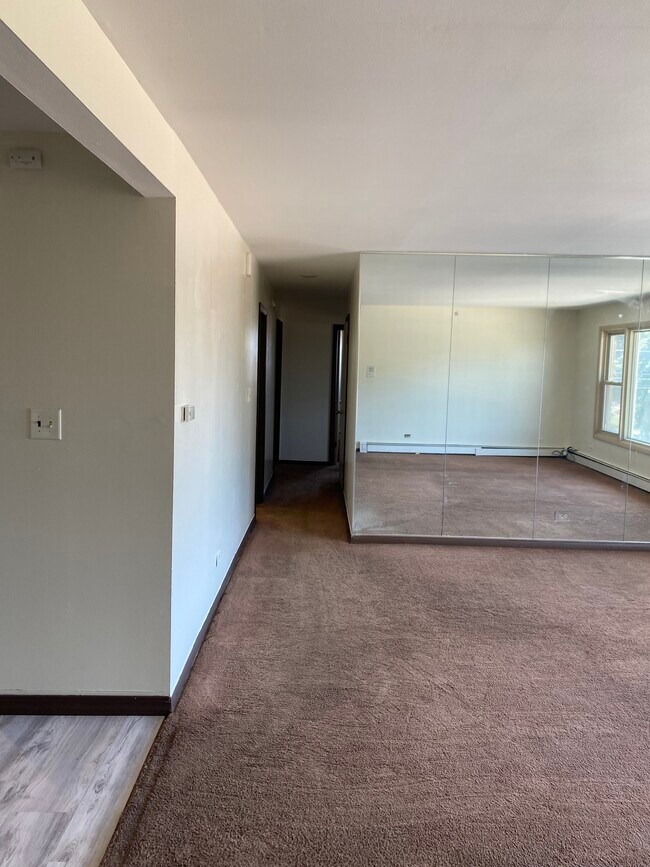 Foto del edificio - 2725 E 130th St