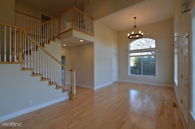 Foto del edificio - 4 br, 3 bath House - 663 Crockett Ave