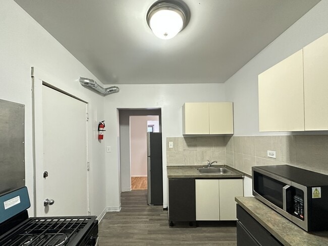 Foto del edificio - 7149 S Constance Ave