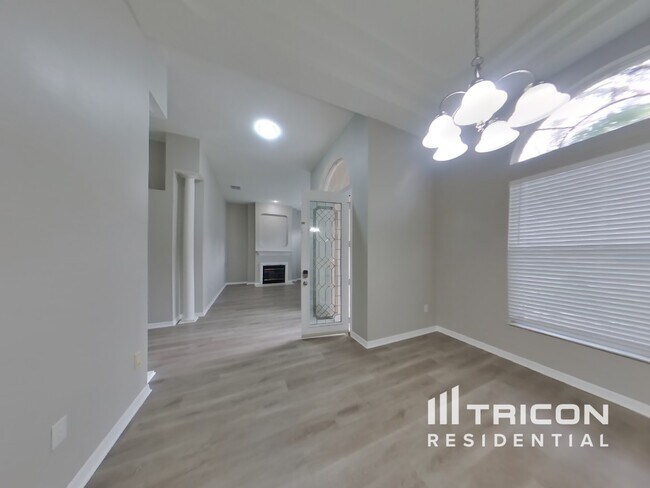 Foto del edificio - 18708 Forest Glen Ct